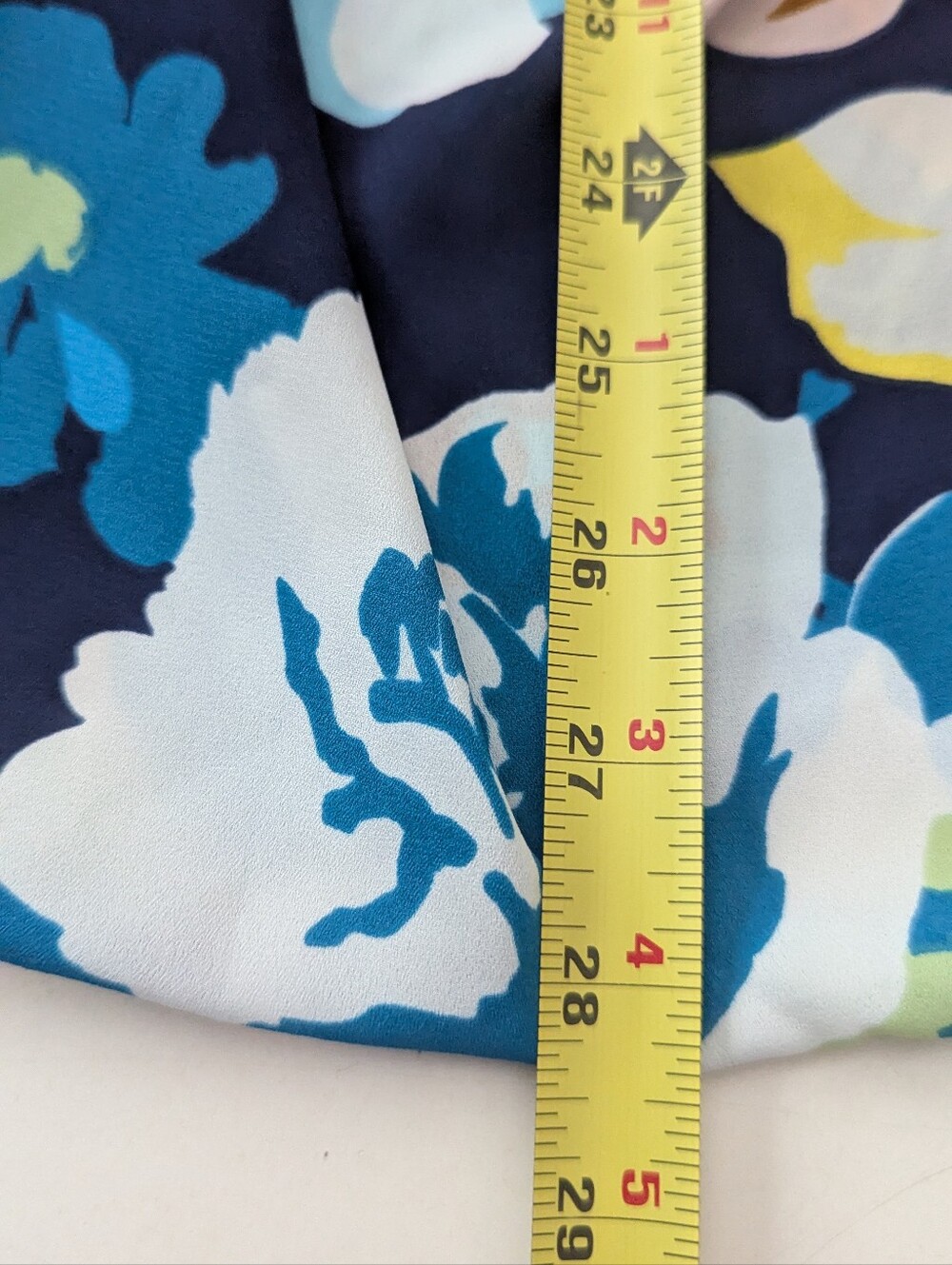 CAbi blue Floral Sleeveless Blouse Wrap Top Women's Size Large - Picture 6 of 9